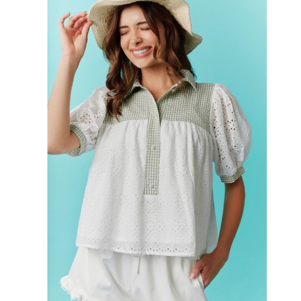 Fantastic Fawn Green Gingham Short Sleeve Top
